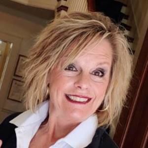 Meet your Posher, Debbie